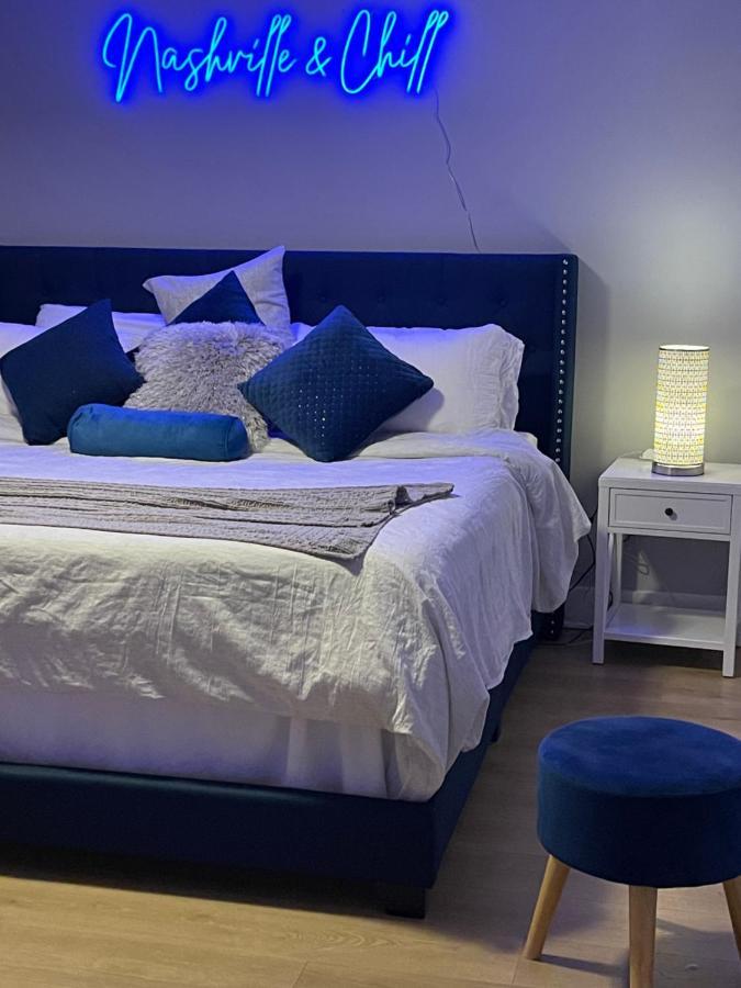 Classy, Cozy, Close To Downtown Appartement *
